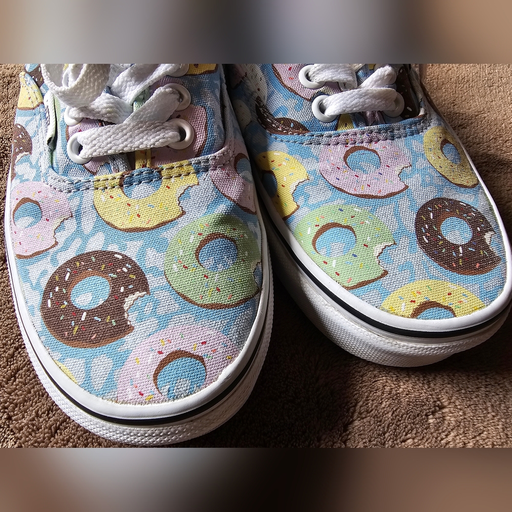 Vans Women’s Size 8 Men 6.5 Donut Print Low Top Sneakers